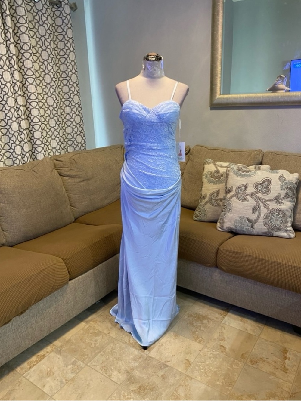 New Women size 0 light blue mermaid prom dress, delicate lace detailing